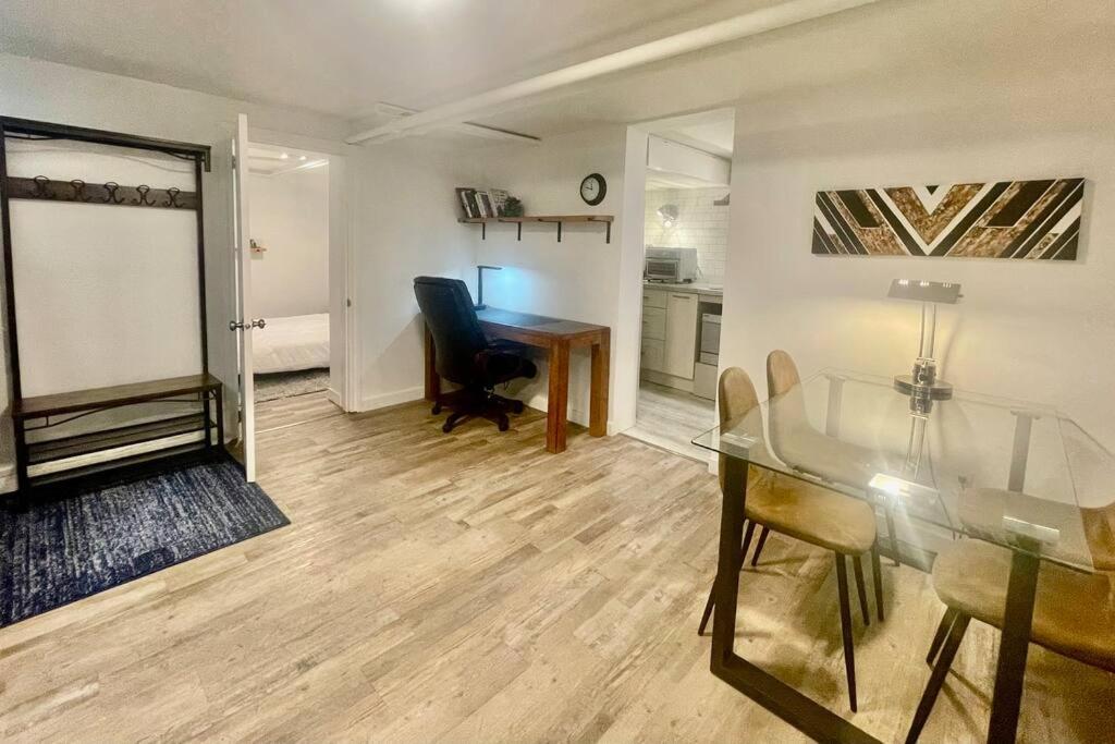 Urban KW Gem - Private 2 Bedroom Apartment ! photo 3