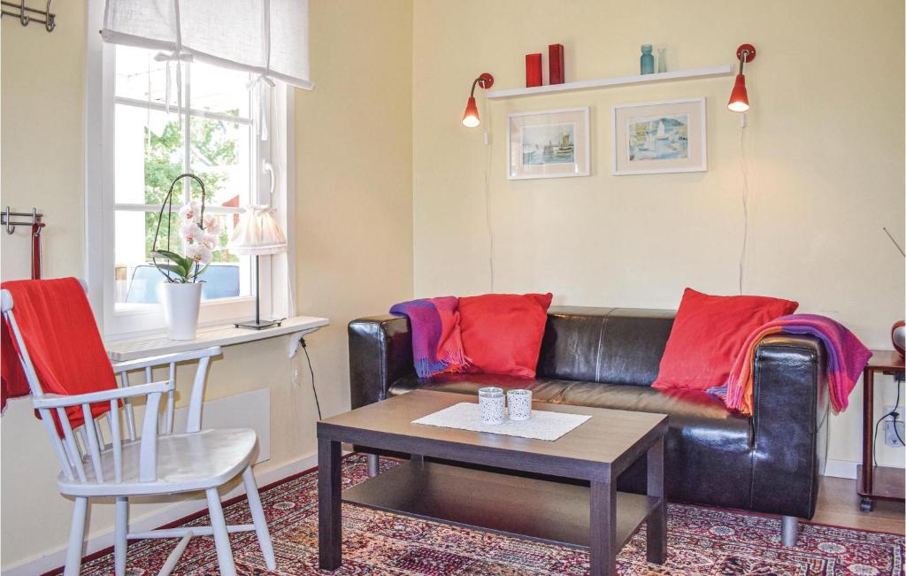 Amazing Home In Lttorp With 2 Bedrooms And Wifi photo 1