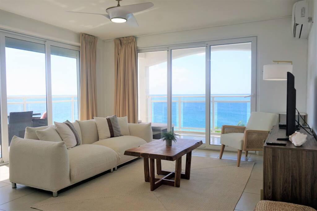 Sunset Maho Beach Condo photo 2