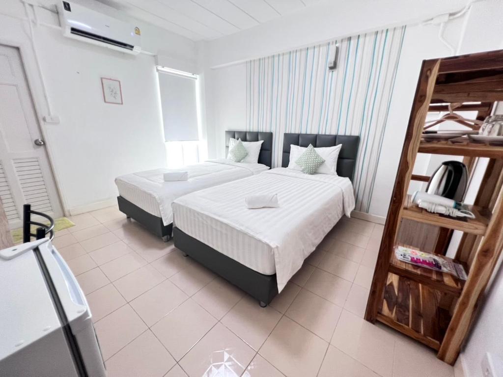 Malizon Hotel and Residences photo 1
