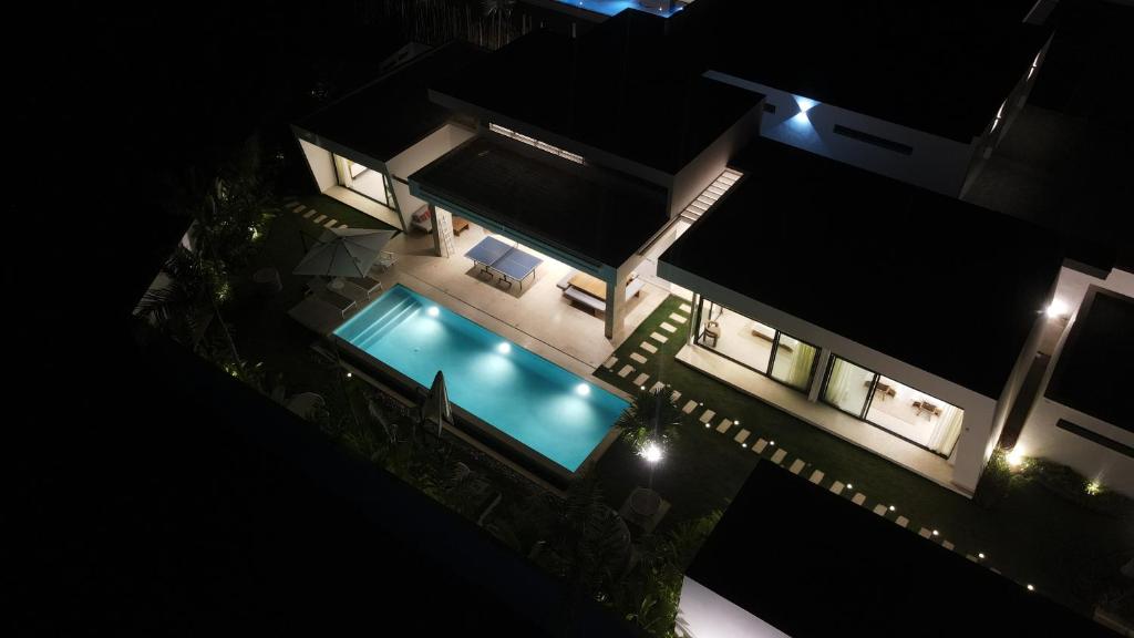 Private Pool Villa With Detached Suite photo 4