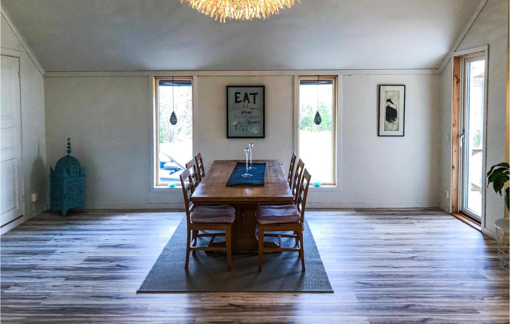 Stunning Home In Lngserud With 3 Bedrooms, Sauna And Wifi photo 1