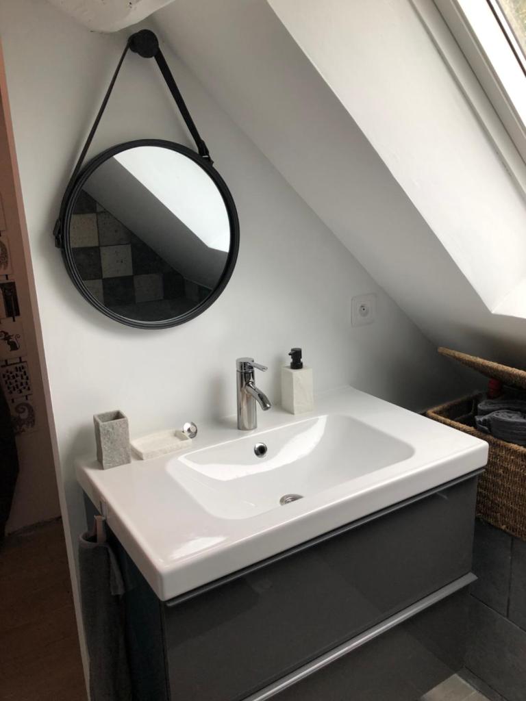 Grande chambre avec salle de bain et WC privés photo 3