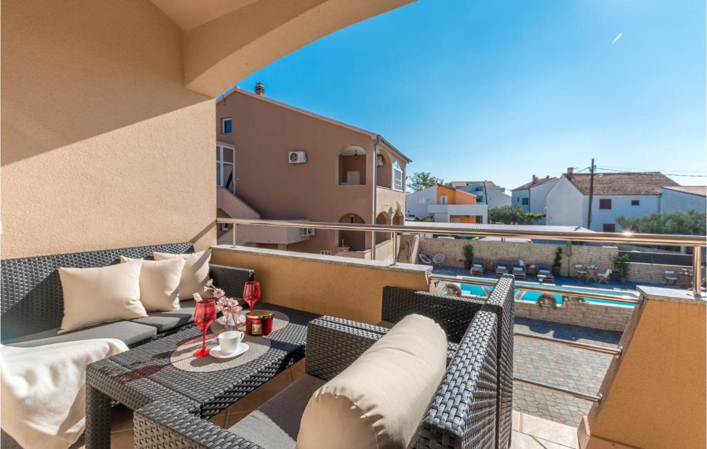 Beautiful Home In Biograd Na Moru With 8 Bedrooms, Outdoor Swimming Pool And Jacuzzi photo 1