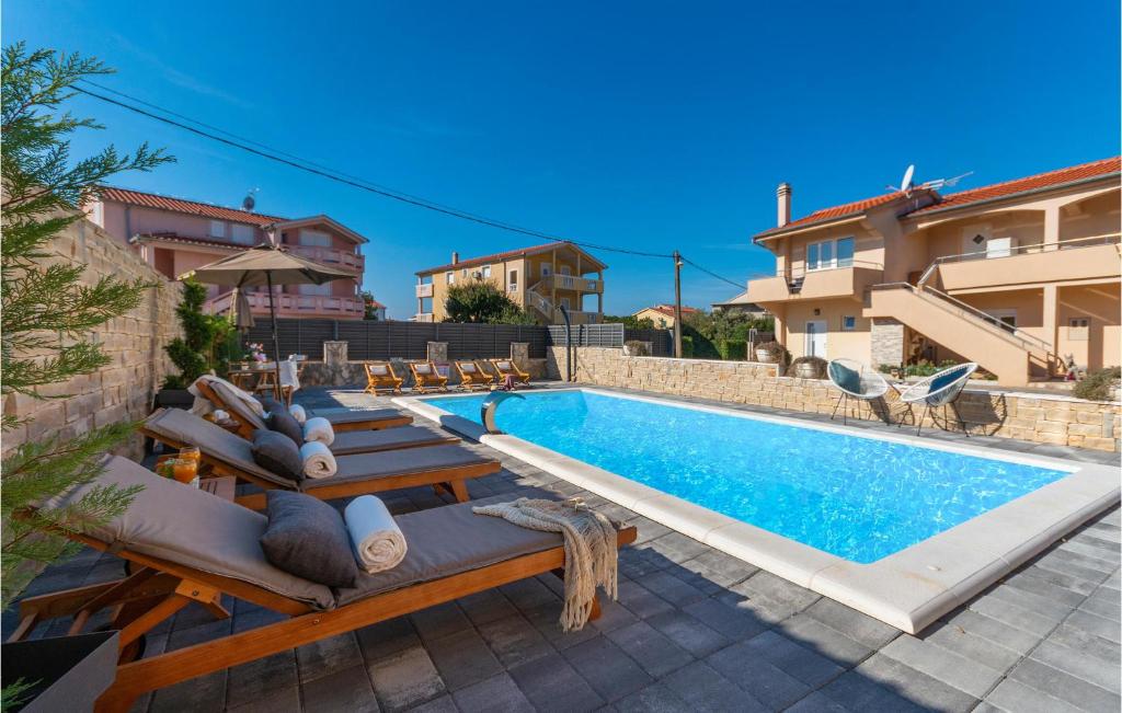 Beautiful Home In Biograd Na Moru With 8 Bedrooms, Outdoor Swimming Pool And Jacuzzi photo 4