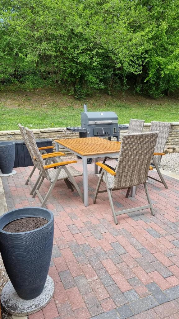 Große Ferienwohnung zu vermieten photo 1
