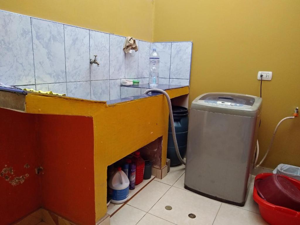 Alojamiento familiar Pimentel: Habitación privada c/baño, centro Ica photo 4