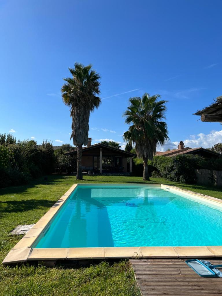 Wonderful villa with swimming pool near the sea. photo 1