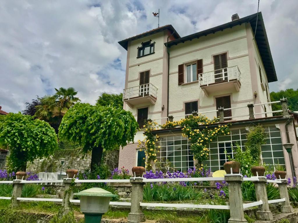 Luxury Villa with Garden&Swimming pool