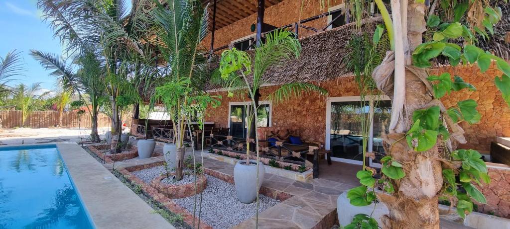 Salama & Mbuyuni Bungalows photo 3