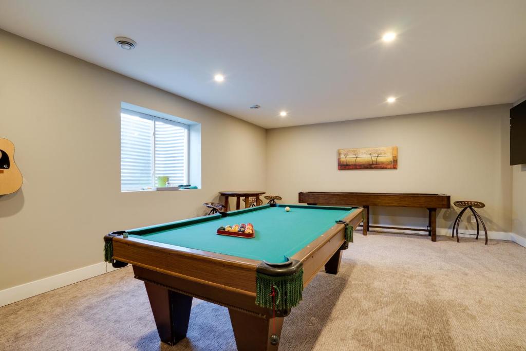 Spacious Minneapolis Vacation Rental with Game Room! photo 1