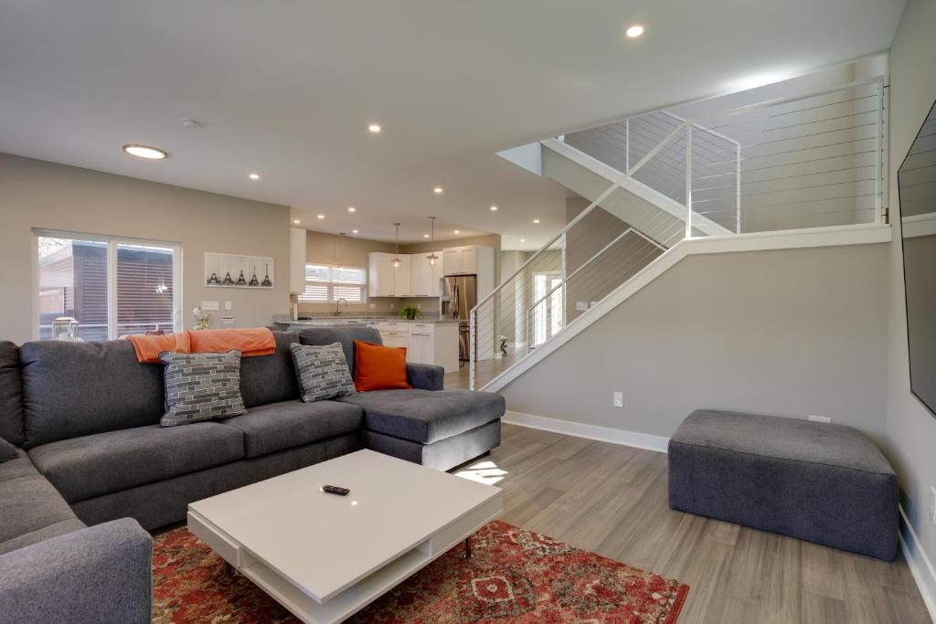 Spacious Minneapolis Vacation Rental with Game Room! photo 2