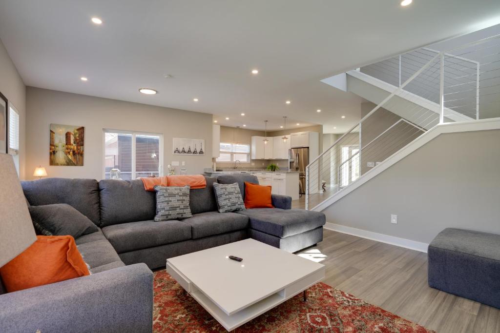 Spacious Minneapolis Vacation Rental with Game Room! photo 4