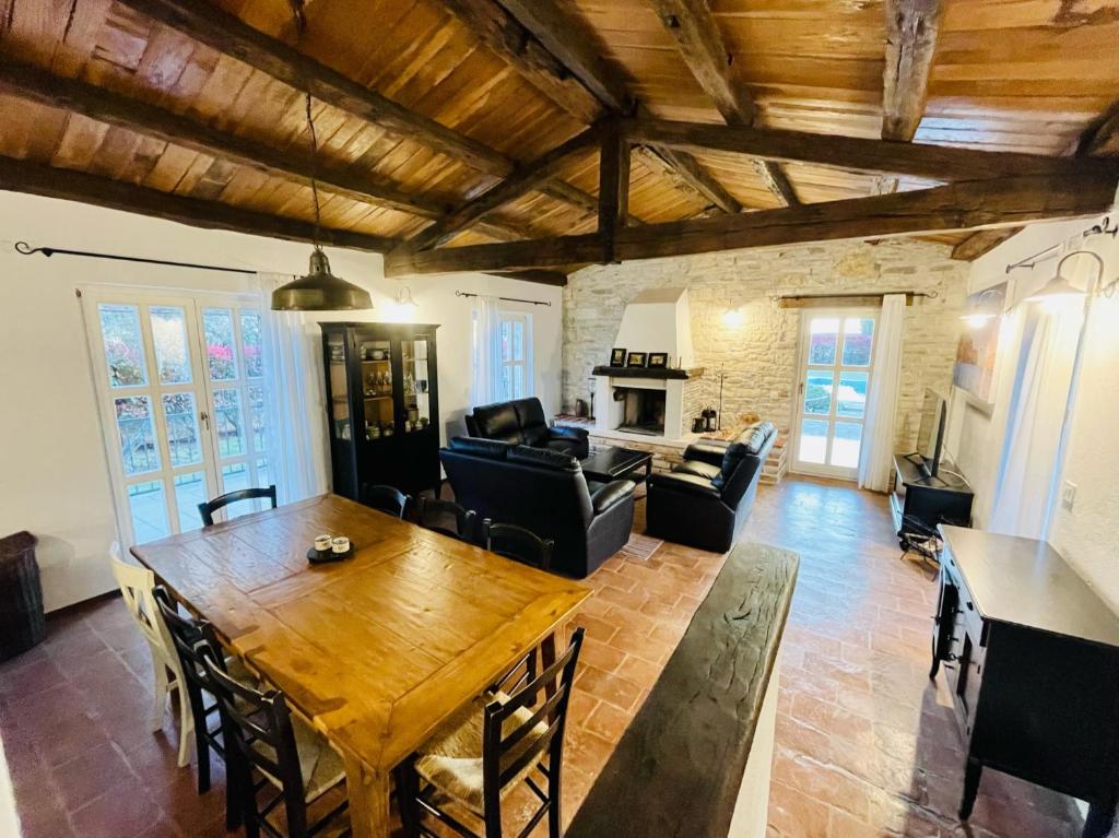 Liebevolle Villa Camelina mit Privatpool photo 3