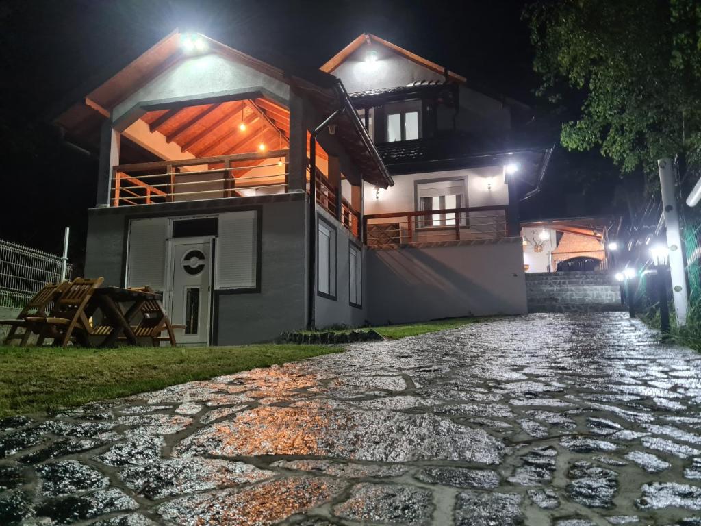 Vila Dimitrijevic Lisine