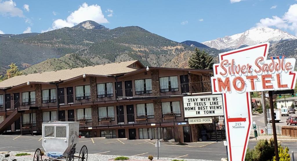 Silver Saddle Motel image
