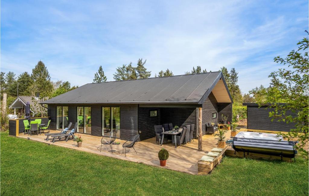Stunning Home In Frvang With Jacuzzi, Wifi And 3 Bedrooms