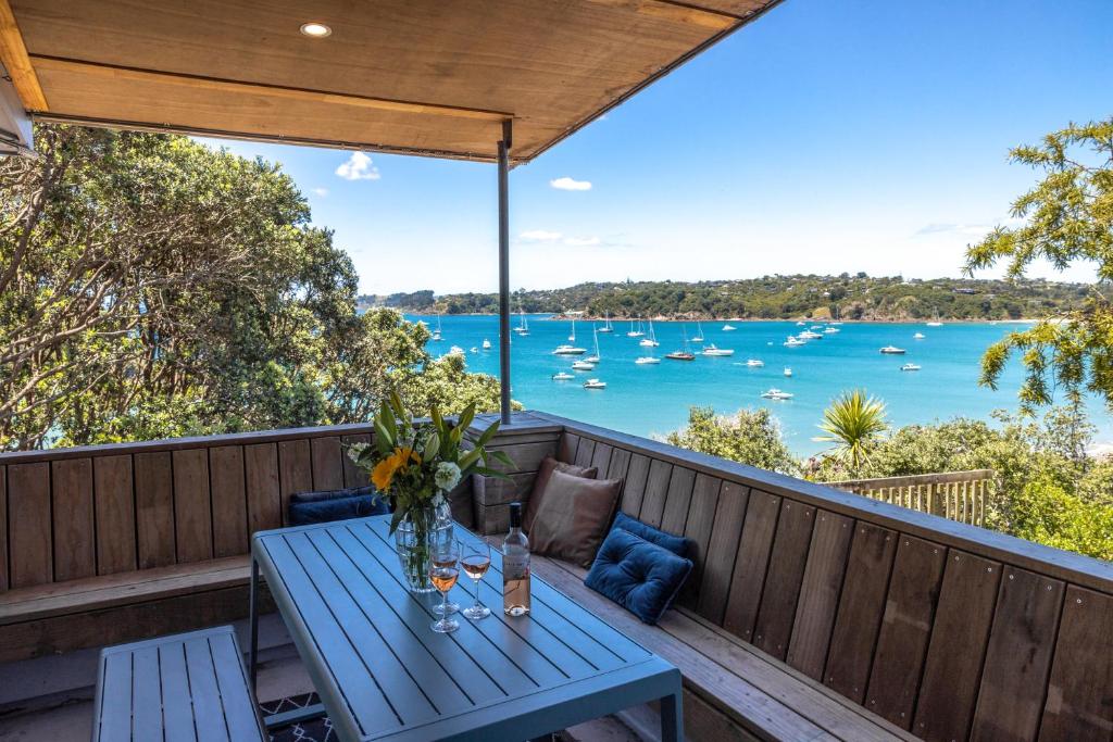 Oneroa Beach Hideaway photo 1