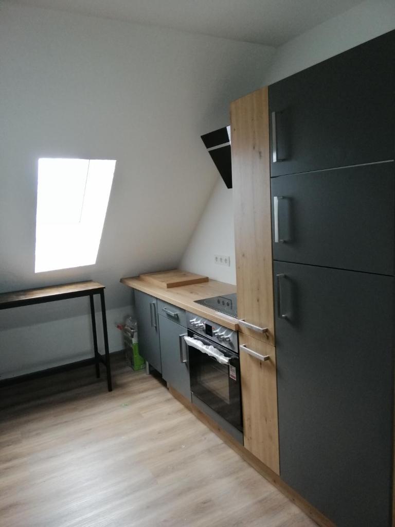 Möblierte Dachgeschosswohnung in ruhiger Lage zu vermieten photo 3