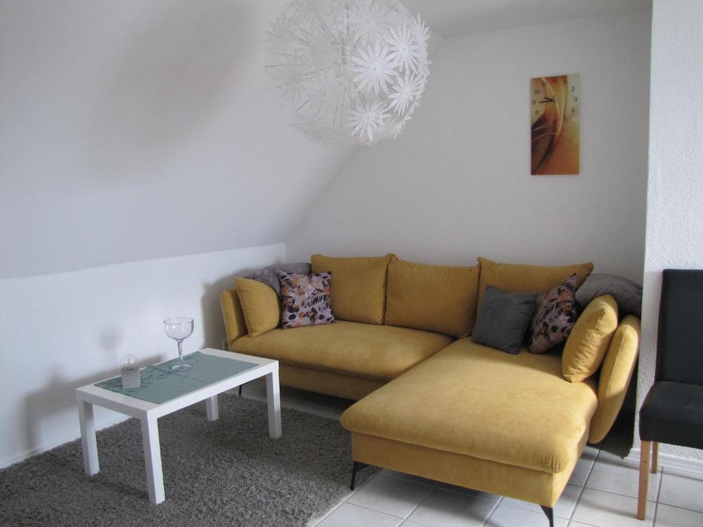 Möblierte Dachgeschosswohnung in ruhiger Lage zu vermieten photo 4