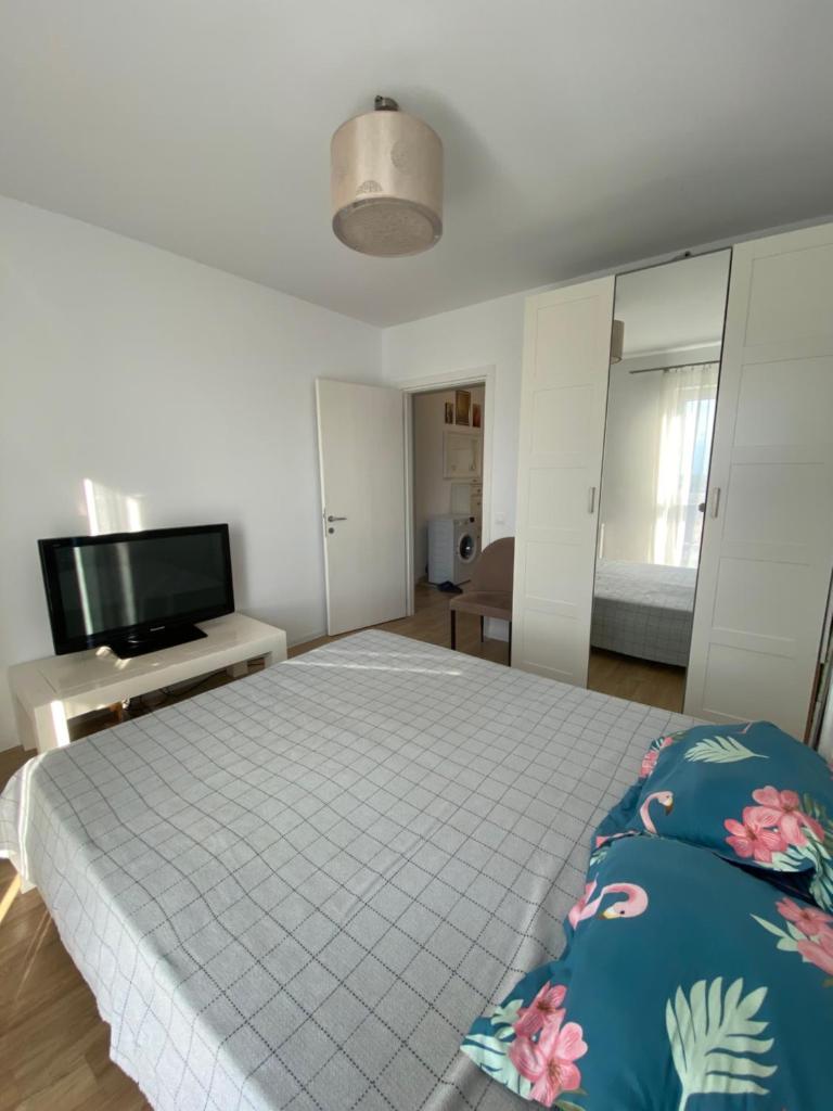 New building with private parking, big balcony and a stunning view photo 2