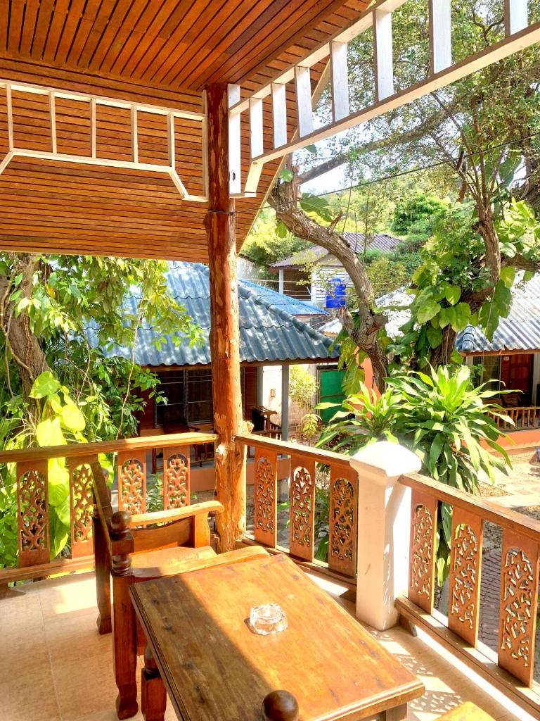 Koh Tao Tropicana Resort photo 1