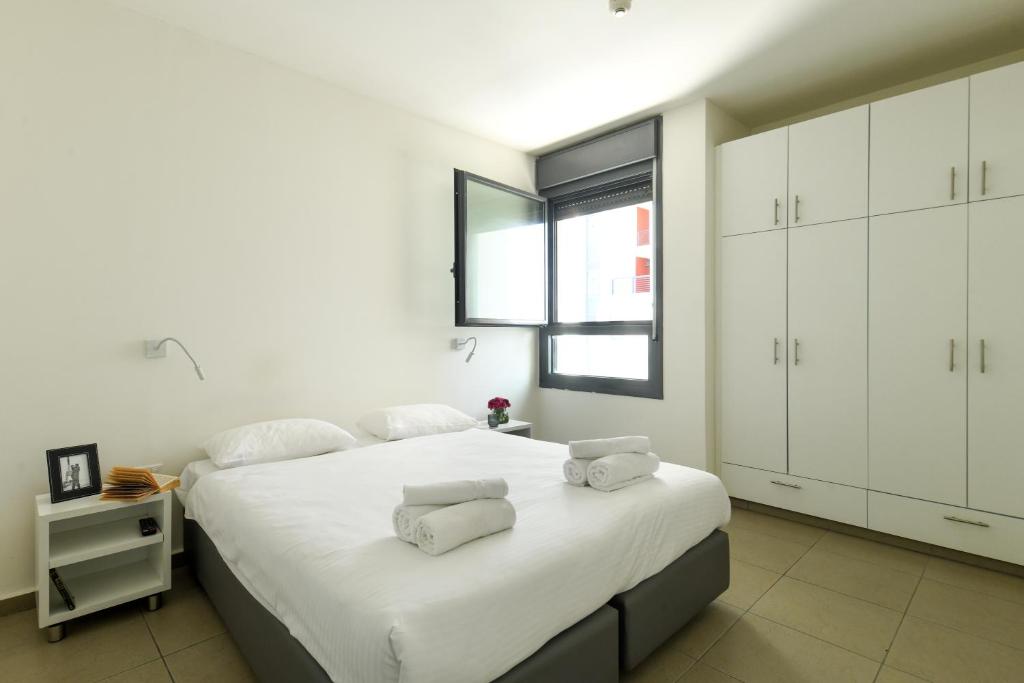 דירות גני תערוכה - TLV university apartments near Expo by Sea N' Rent photo 4