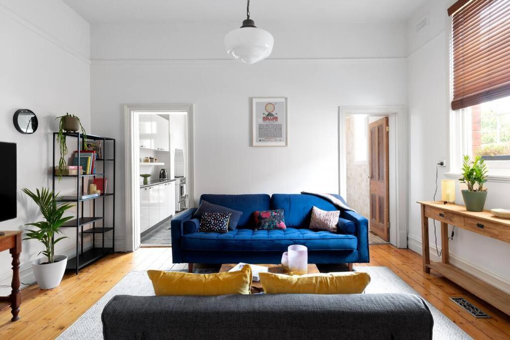 Iconic Lygon street Home