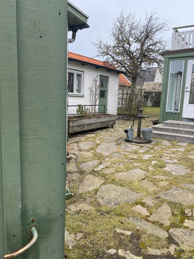 Retro cottage with garden in Torekov's best location photo 2