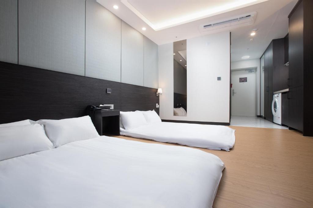 Utop Marina Hotel & Resort photo 1