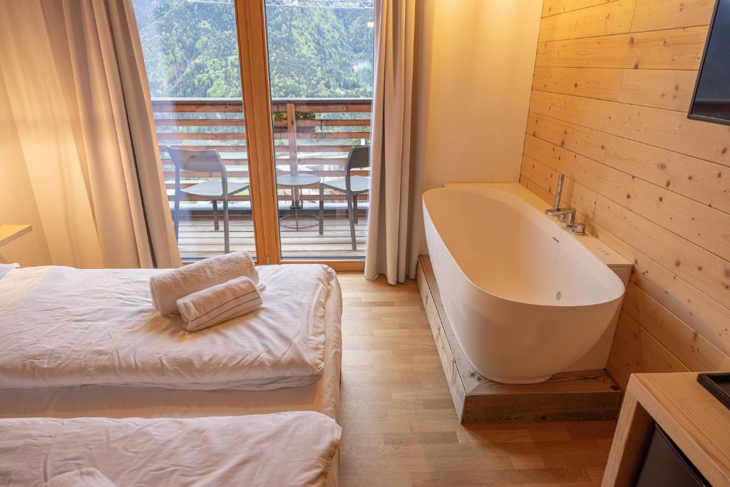Giallo Dolomiti Wellness photo 1