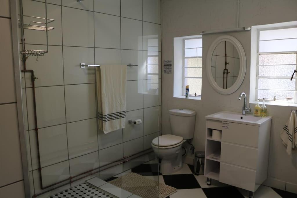 Sunset Cottage - Cheerful 1 Bedroom Cottage photo 2