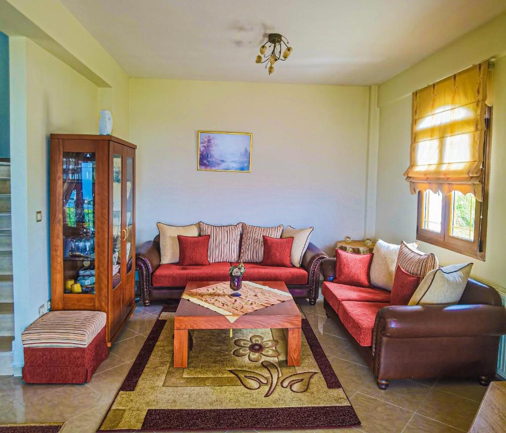 Villa Etheras - Nested between Nature by Amazing View - 5 mins from Edessa photo 3