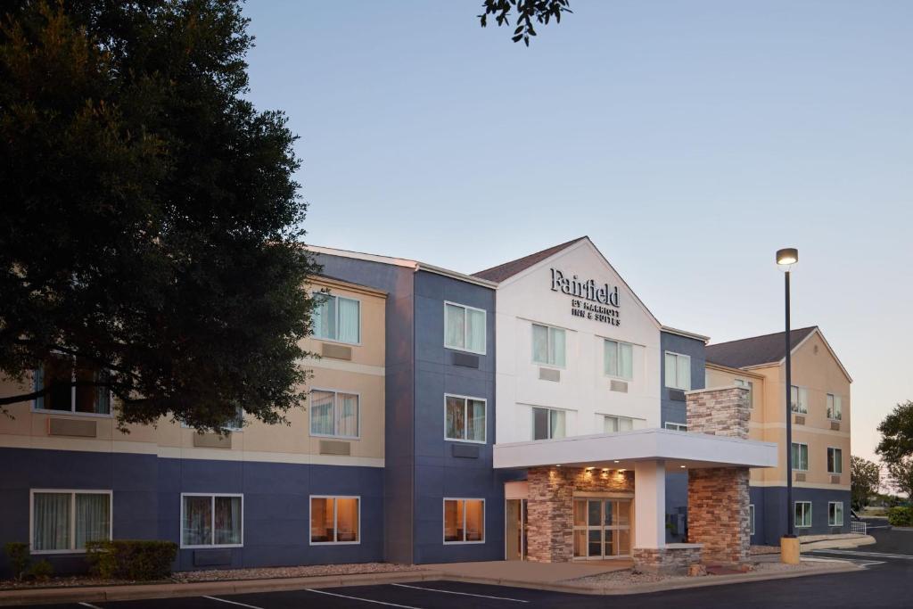 Fairfield Inn and Suites Austin South photo 1