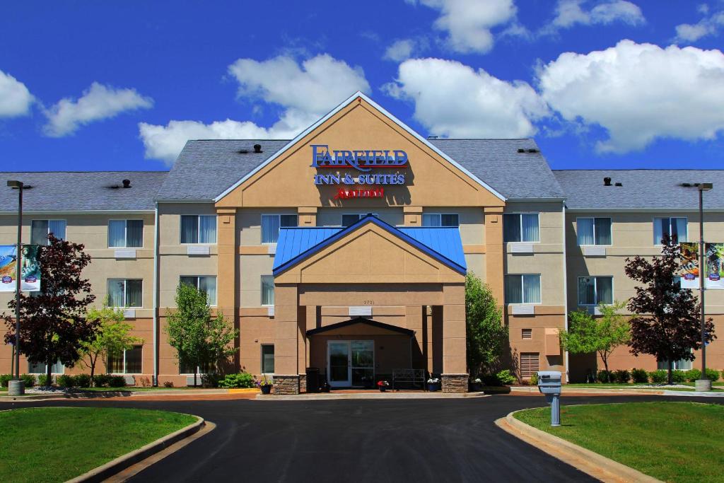 Fairfield Inn & Suites Traverse City photo 1