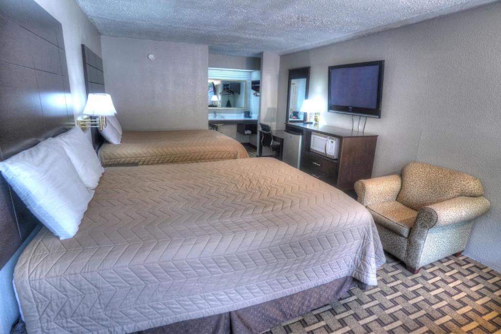 Amerivu Inn & Suites - Helen - Downtown photo 2