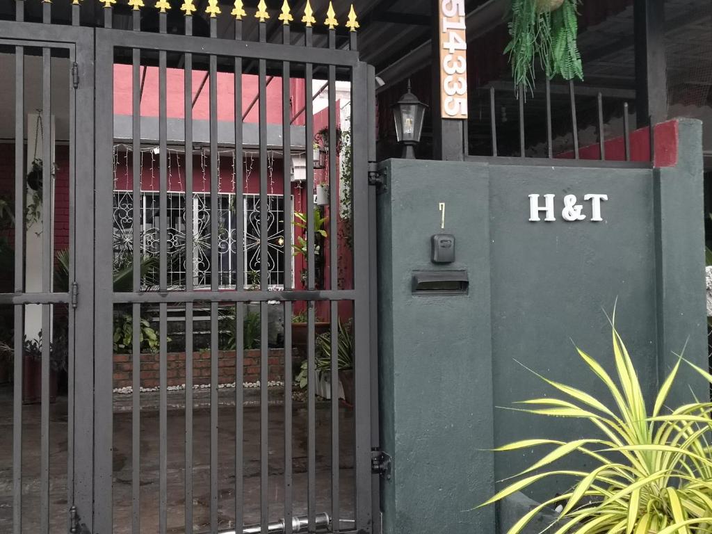H&T Vintage Decor Homestay photo 3