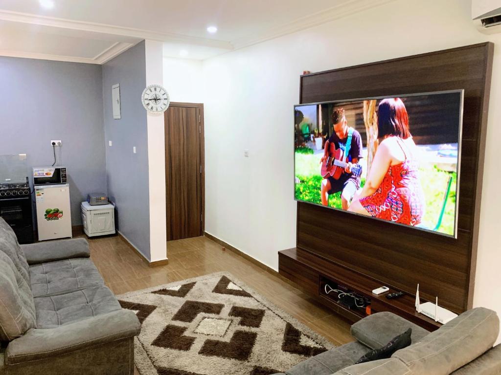 Cozy 1 bedroom Apt with Wifi, Security, serene estate