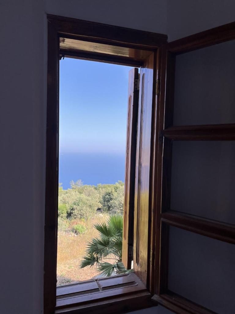 Private House with Pool and Sea View in Antalya photo 4