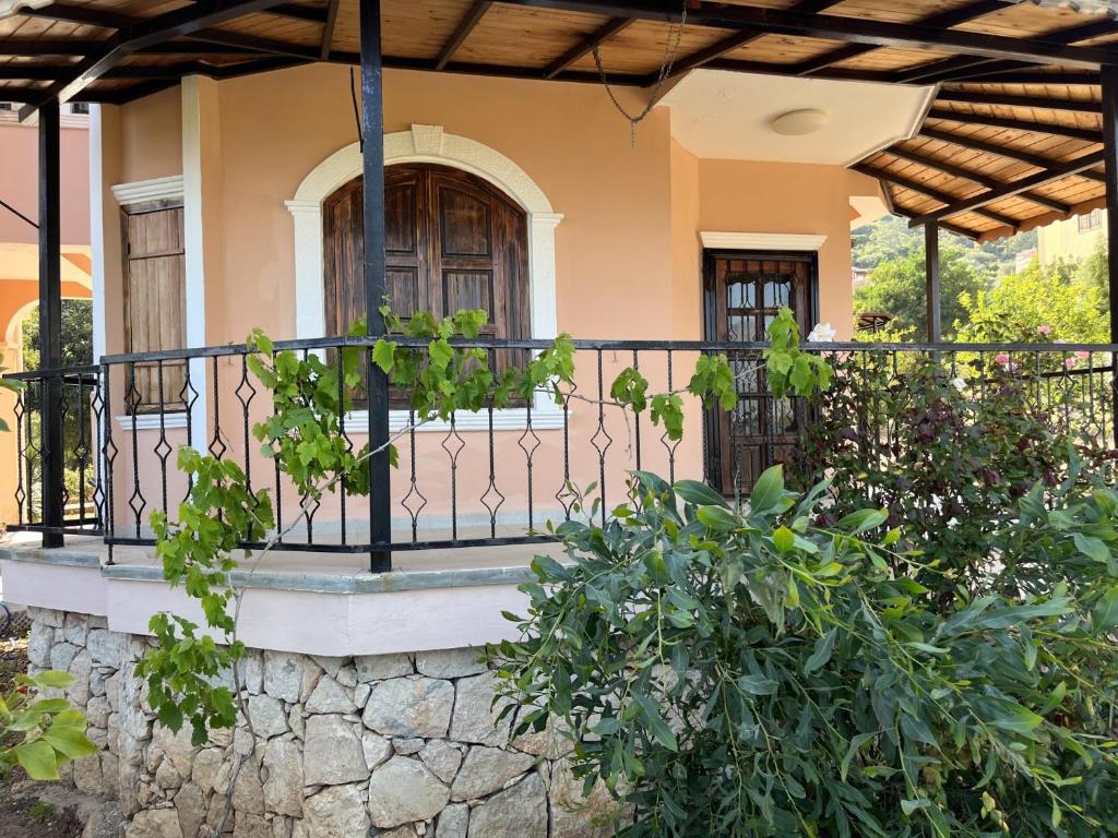 Private House with Pool and Sea View in Antalya photo 3
