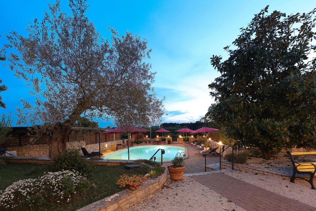 Casa Rustica Dva Baladura Apartments photo 1