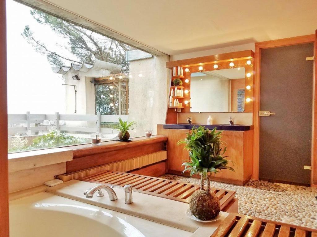 카사 마르타 : 스위츠 - 테라세 스 에 뷔 파노라마 (Casa mARTa : suites - terrasses et vue panoramique) - Thumbnail image