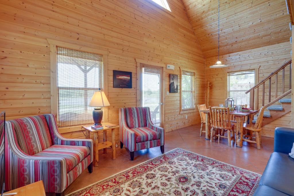 Lakefront Columbia Cabin with Porch and Shared Dock photo 3