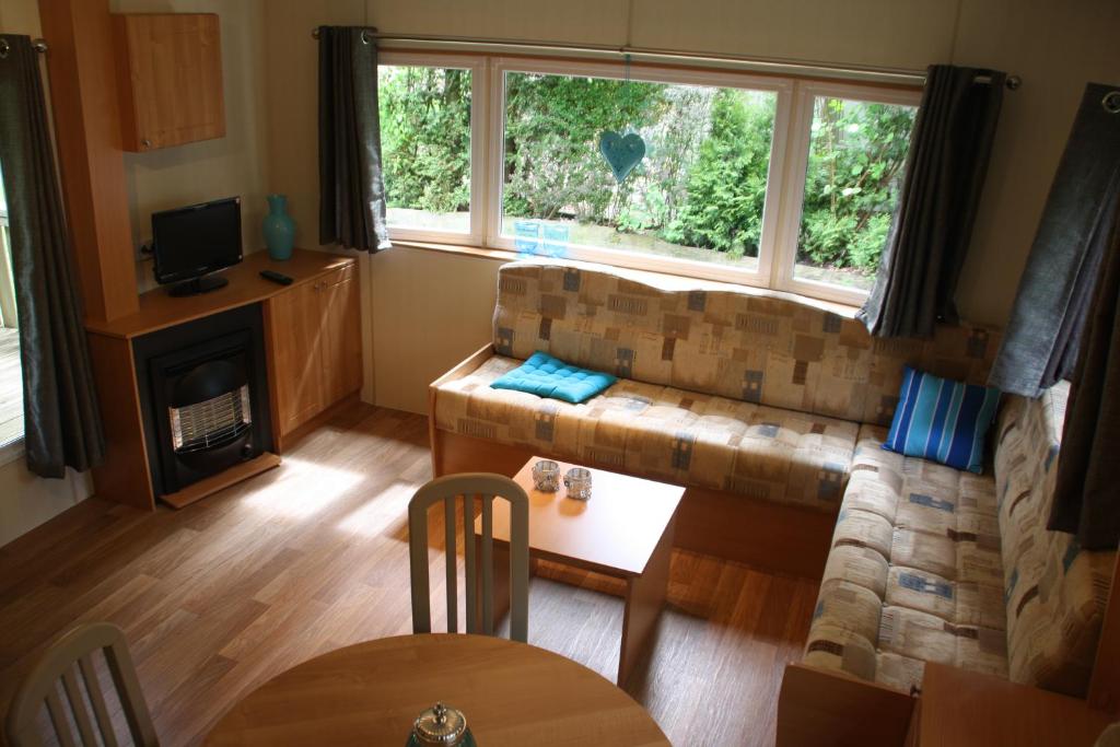Chalet with large veranda 6p centrally located in National Park, Swimming pool photo 2