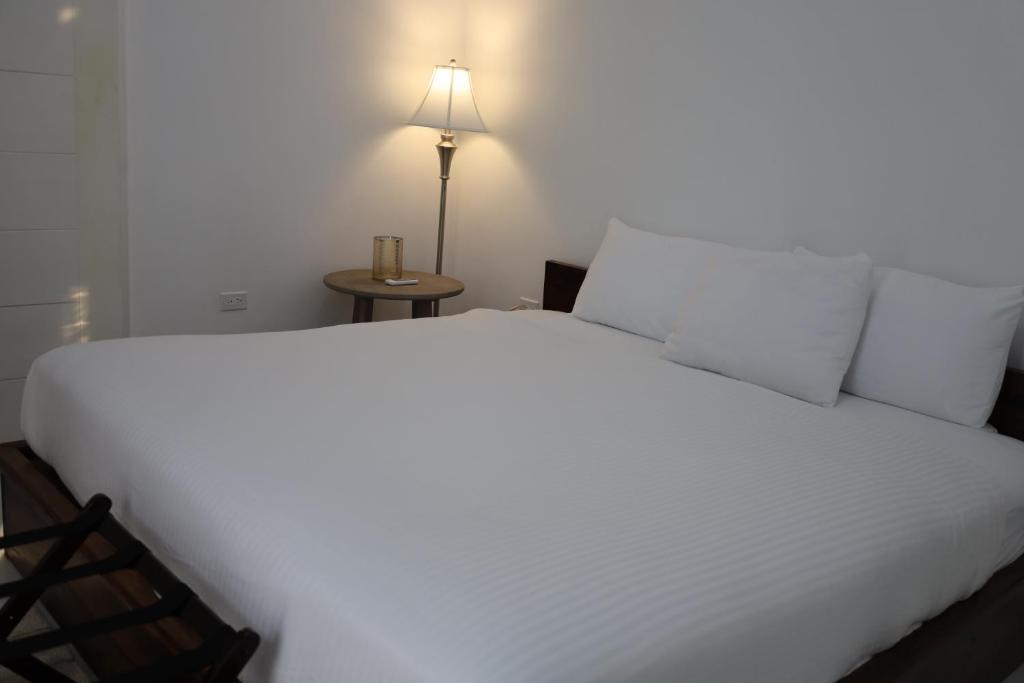The Ellysian Apartments photo 3