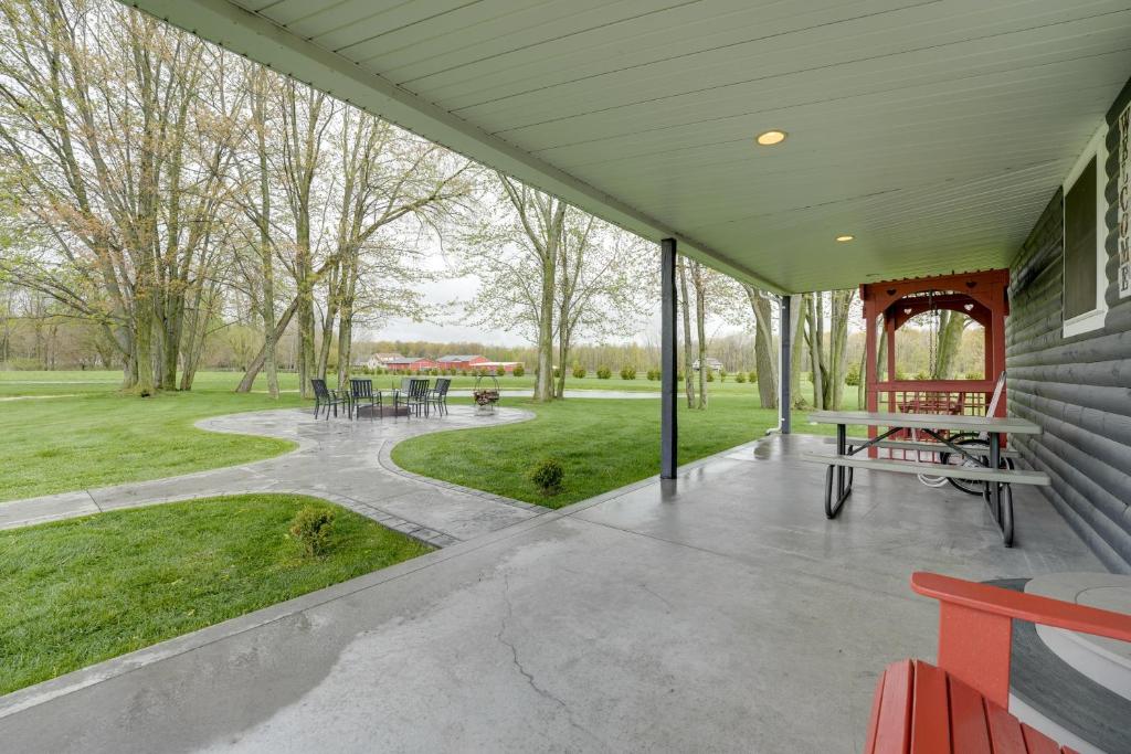 Cozy Haven of Rest Home with Amish Country Views! photo 4