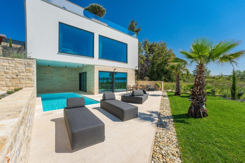 Villa Four Seasons Ljubač Seaside photo 1
