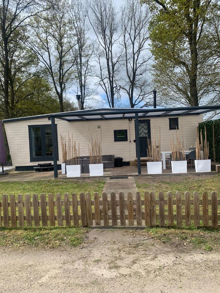 Chalet Heische Tip in Zeeland, Noord-Brabant voor max 3 volwassenen en 2 kinderen photo 1