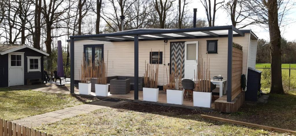 Chalet Heische Tip in Zeeland, Noord-Brabant voor max 3 volwassenen en 2 kinderen