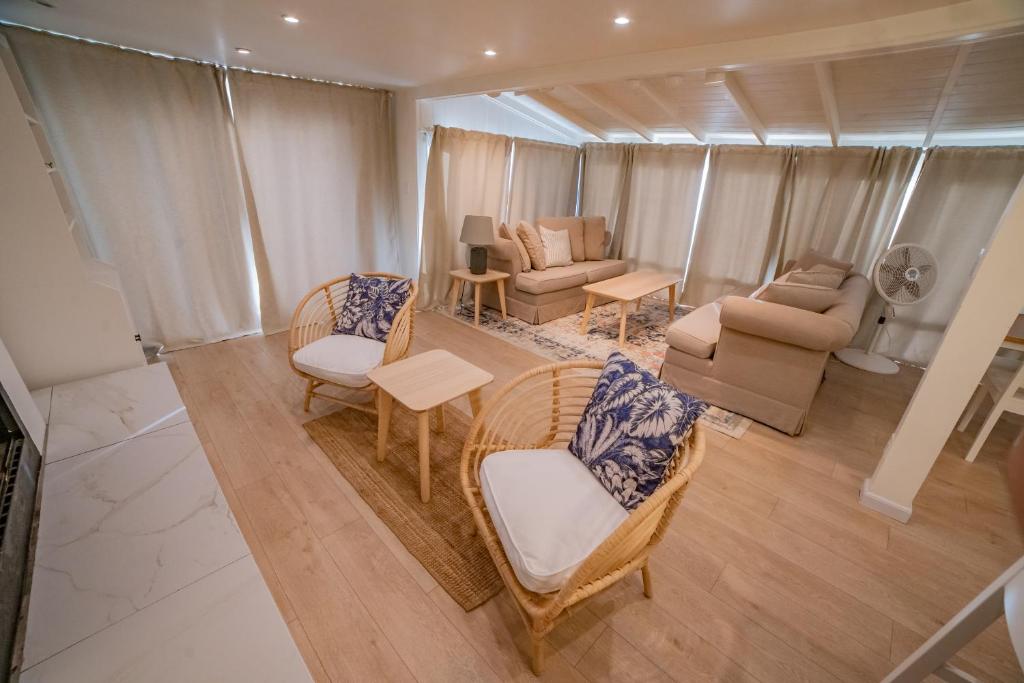CASA MARIA - BEACHFRONT COTTAGE ON THE SAND photo 4